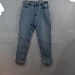 High Rise Ripped Jeans Slim straight leg NWT